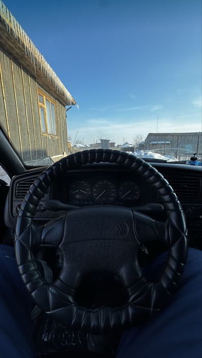 пассат б4, 1.8 моно