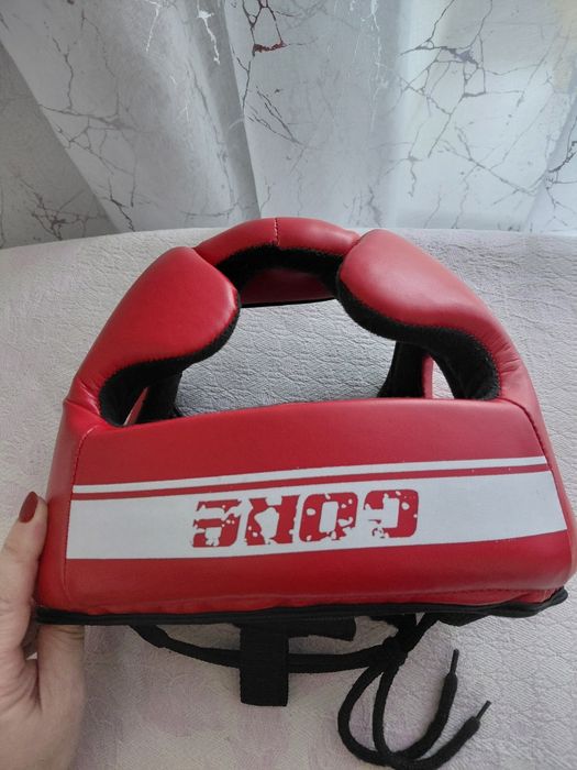 Продам шлем и перчатки