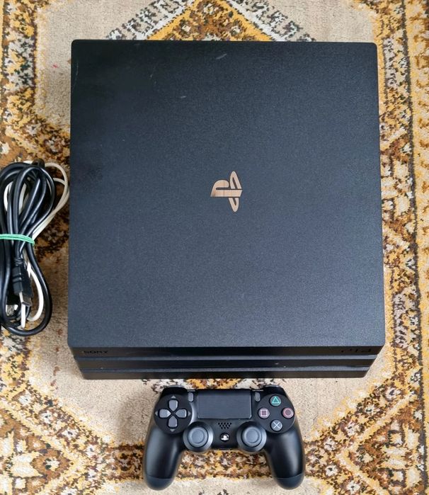 PlayStation 4 pro 4kUltraHD  1 TB 9.0 Goldhen
