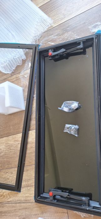 Прозорец каравана  700X30