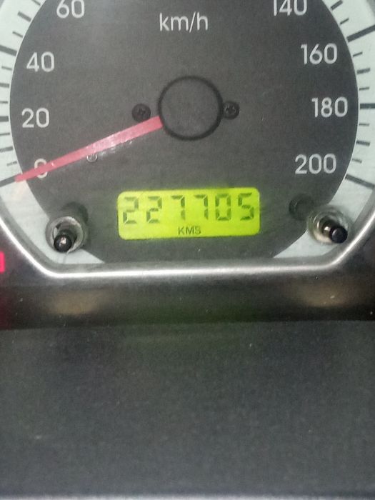 Nexia 2 1.6 dons lux kanditsaner 2013 yili rangi koʻk sedan yurgani