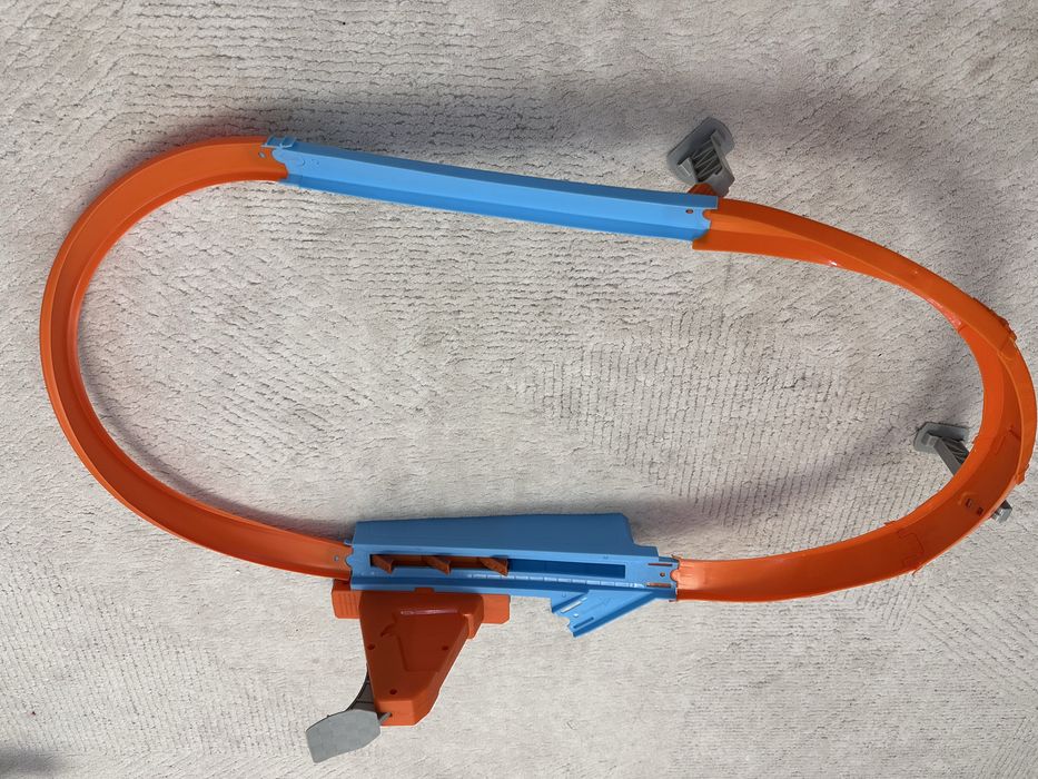 Автотрасса hot wheels