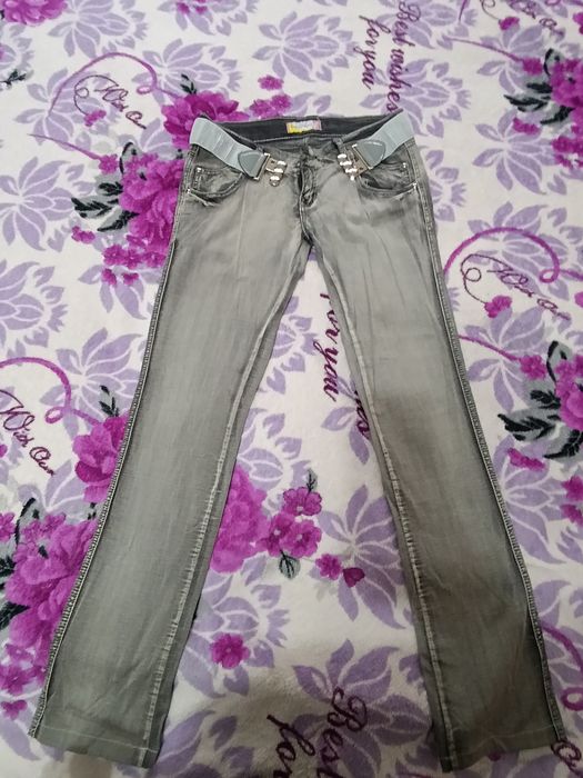 Джинсы тонкие 29 р