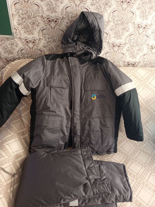 Продам зимний комплект спецодежды.