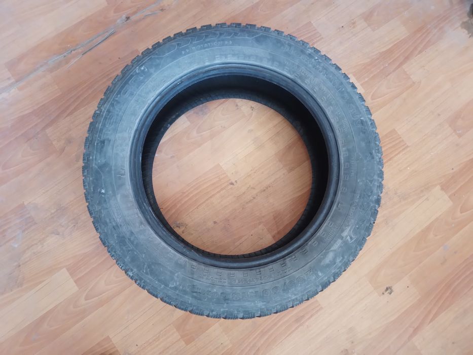 235/60 R18. 107T XL