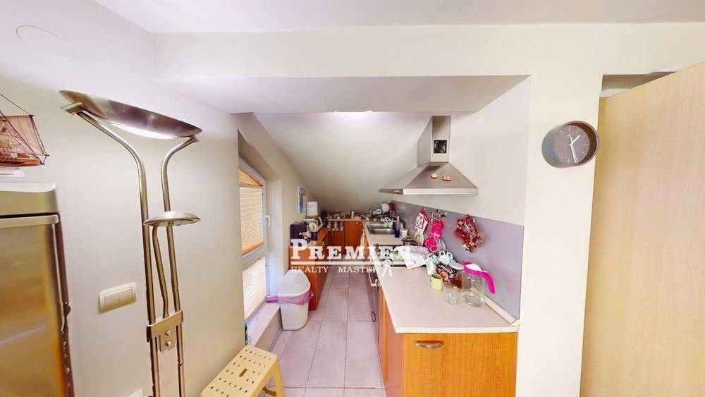 Продава се Къща в к.к. Слънчев бряг - 340 кв.м за 1343 €/кв.м - Снимка #9