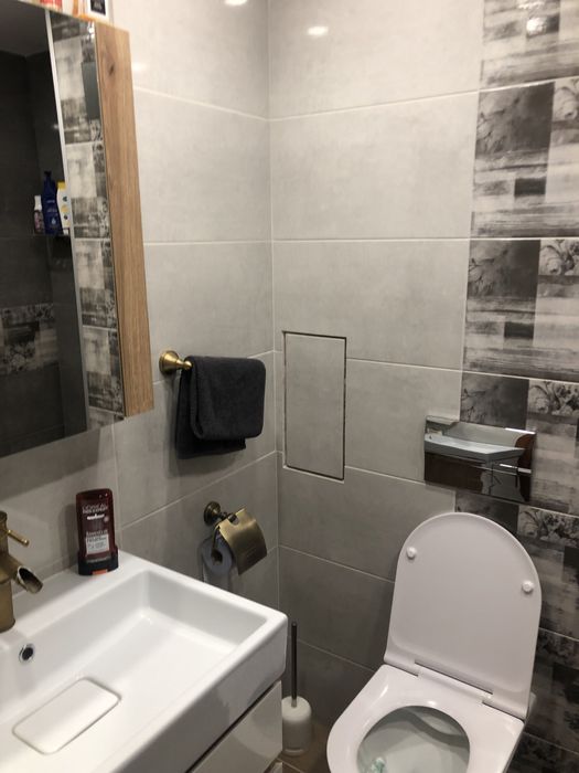 Дава се под наем