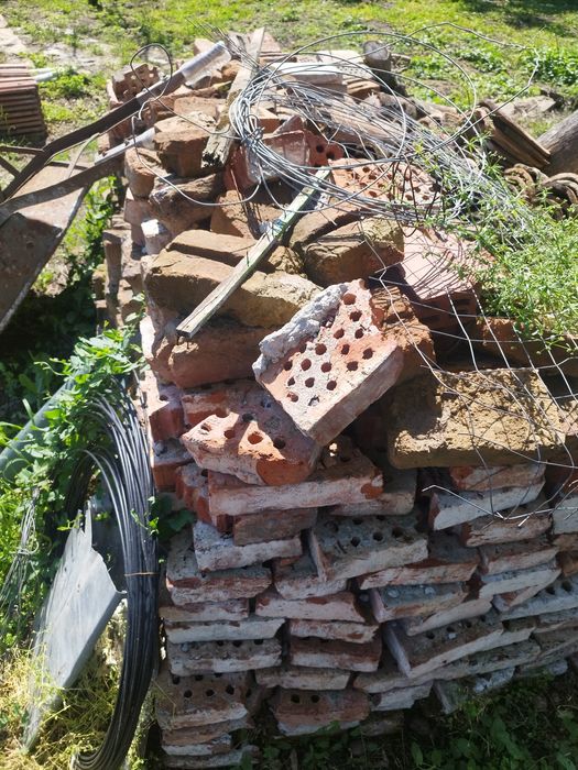 Парчета от тухли единички