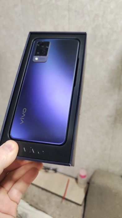 Vivo V21 full комплект в идеальном состоянии