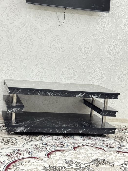 Стол в идеальном состоянии