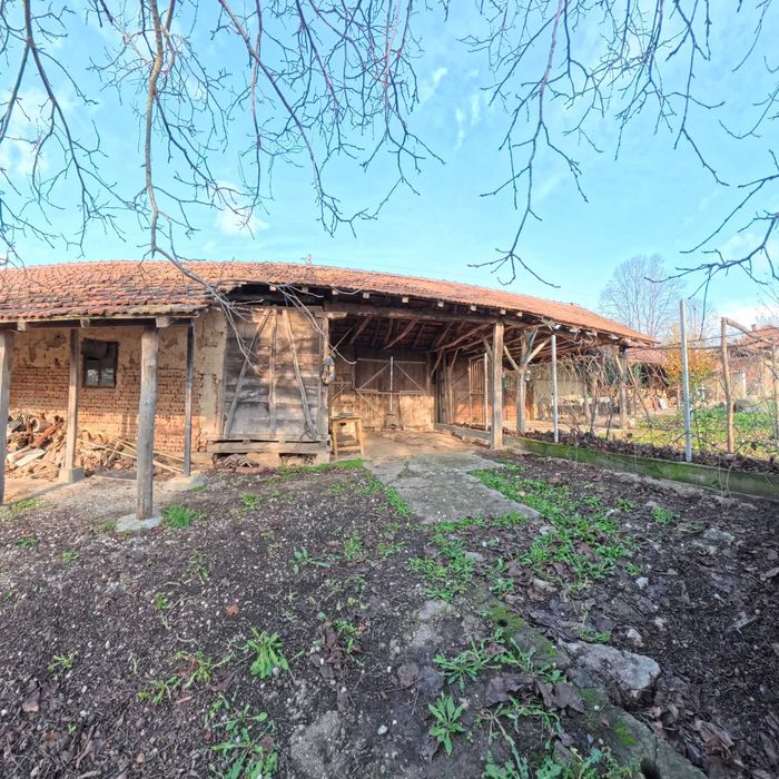 Напълно готова за живеене къща в село Черковна