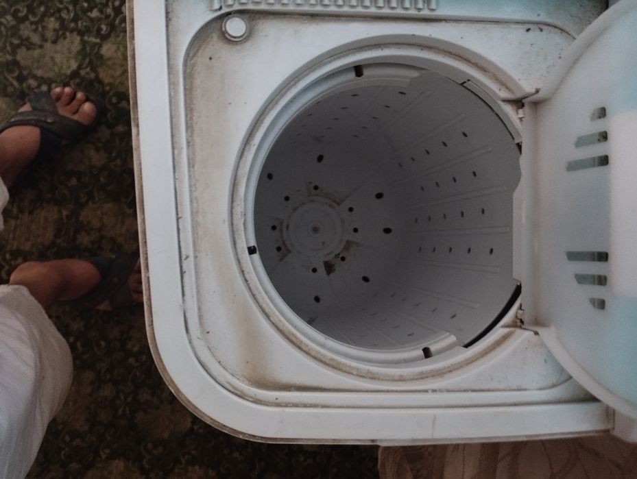 Продам стиральную машину за 350.000 сум