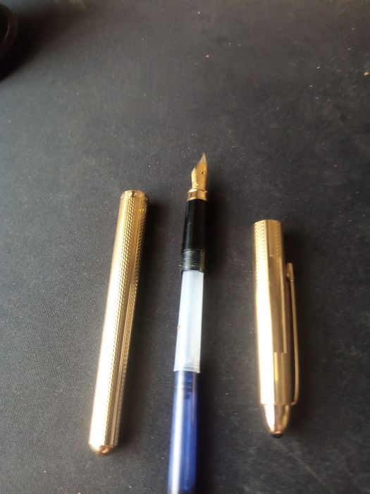 Продам перьевую ручку Ted Lapidus.