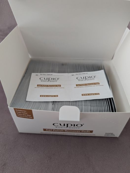 Vând kit oja semipermanenta Cupio in stare excelentă