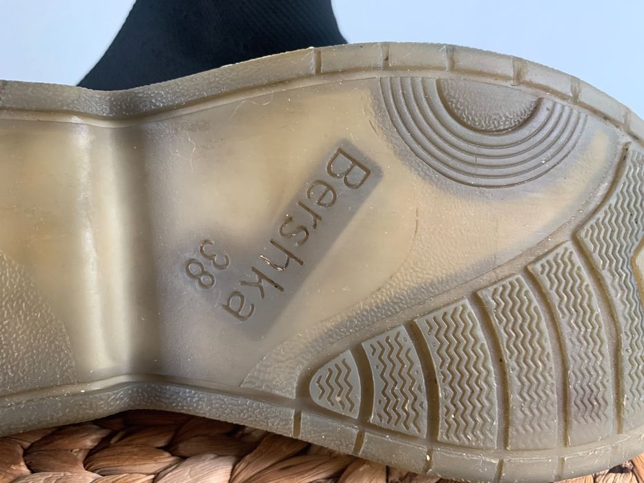 Дамски черни кецове Bershka 38- дишащи, тип чорап