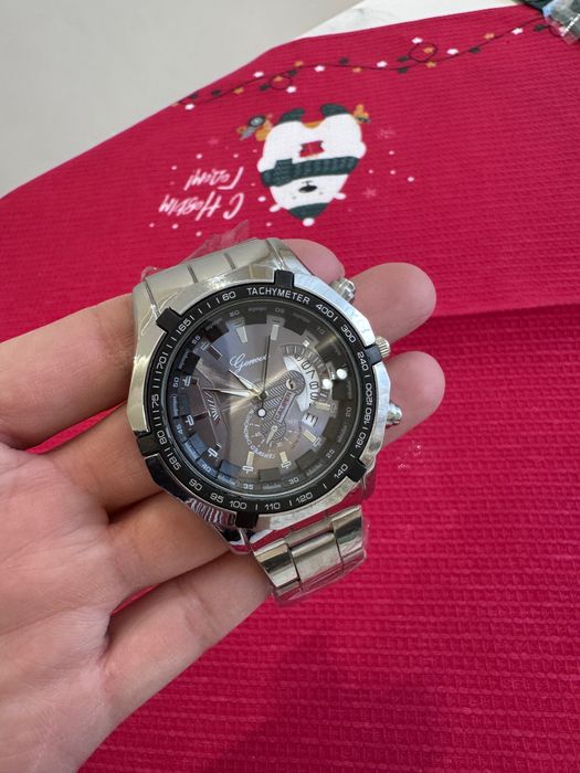 Часы новые 3шт за 150тысяч