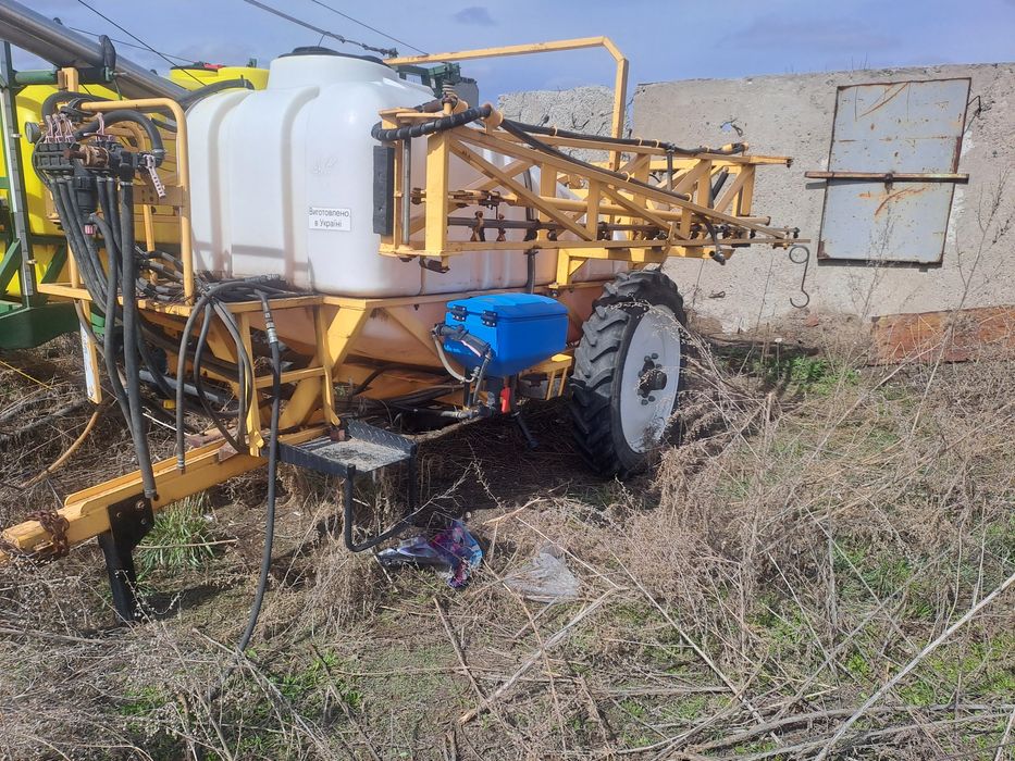 Опрыскиватель 18 ти метровый