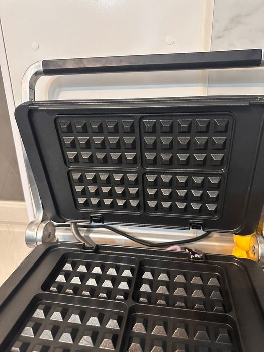 Мултигриль DeLonghi