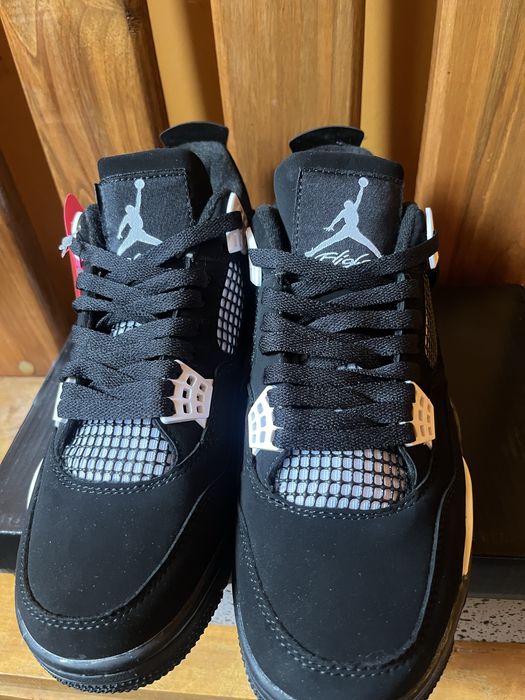 Jordan 4 White thunder