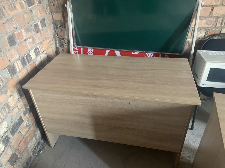 Продам столы письменные