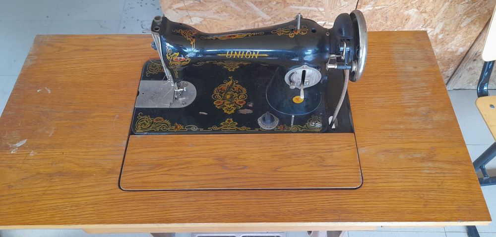 Mașină de cusut Union