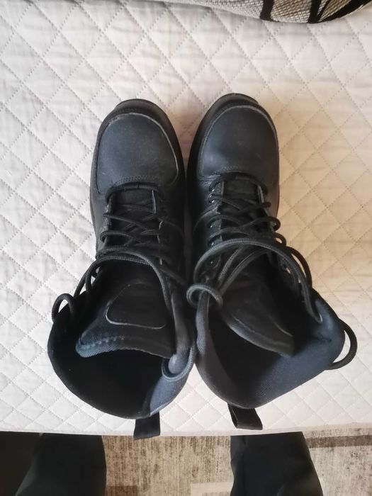 Продавам обувки Nike