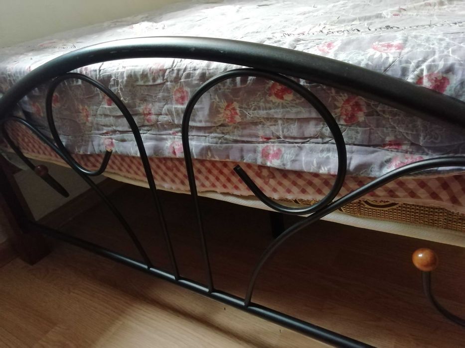 Продам кровать металлическую