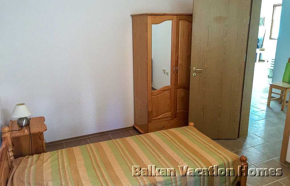 Просторен тристаен апартамент в комплекс в покрайнините на Балчик