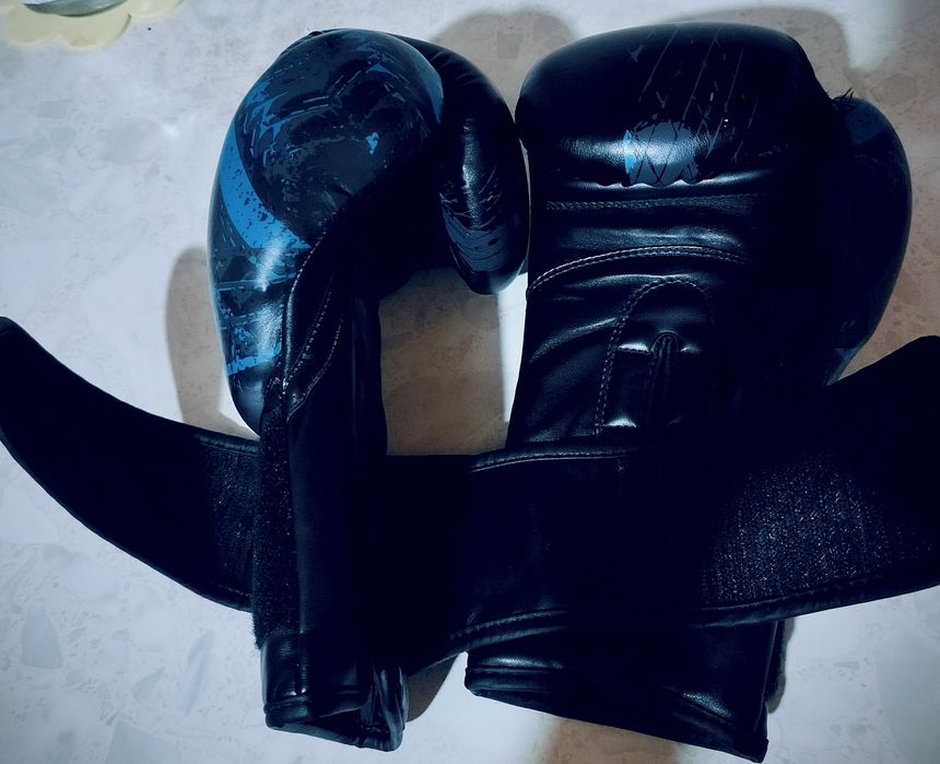 Бокс. перчатки + бинты