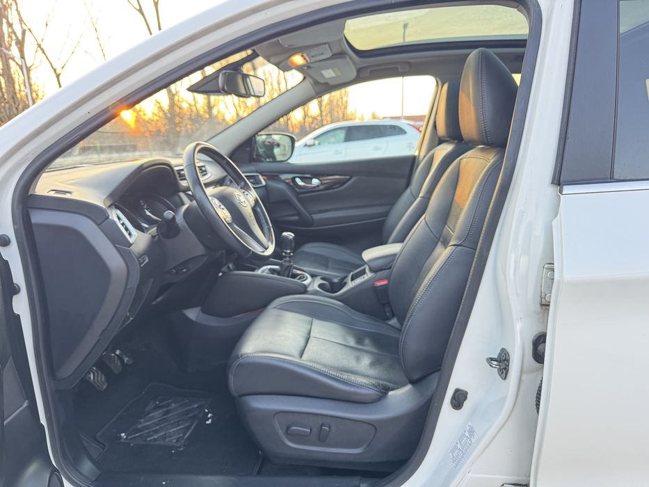 Nissan Qashqai Led/keyless/pano/camere 360/piele/lane/side/rate/garant