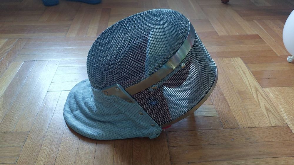 Маска за фехтовка M и нагръдник XS