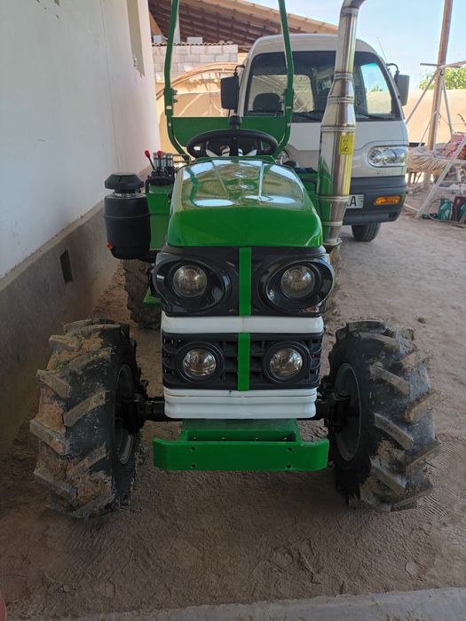 Mini traktor 1118