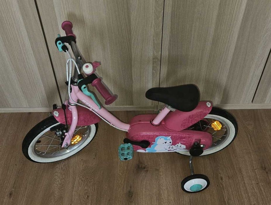 Bicicleta copii B'TWIN roz, 14", cu roti ajutatoare – stare buna