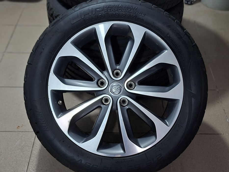 Vand 4 roti de NISSAN QASHQAI J11,J10 cu cauciucuri de vara 215/55/R18
