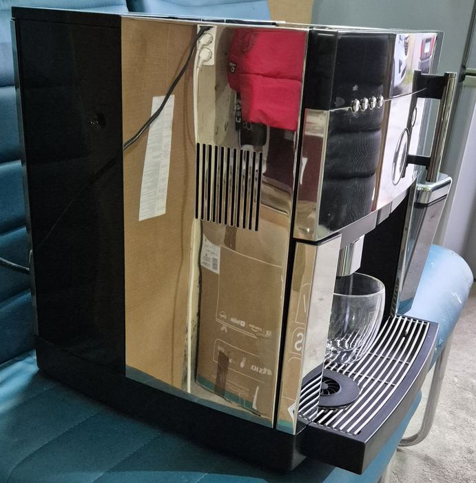 Кафемашината "WMF 1000PRO"