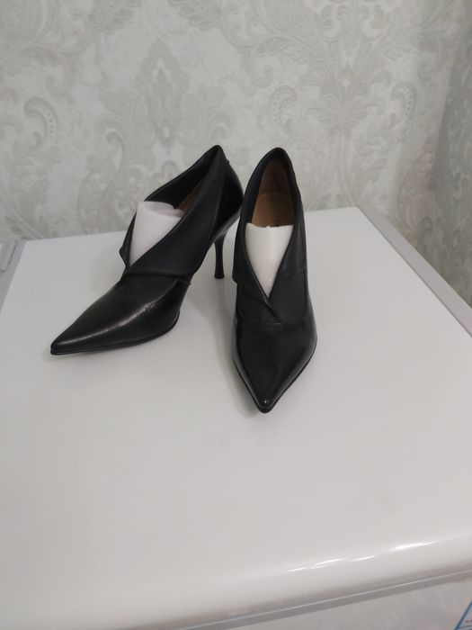 женские модельные туфли