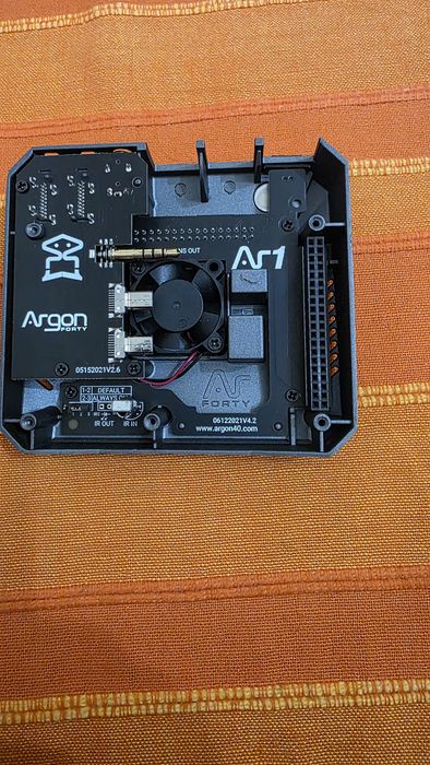 Carcasa Argon One V2 raspberry pi4