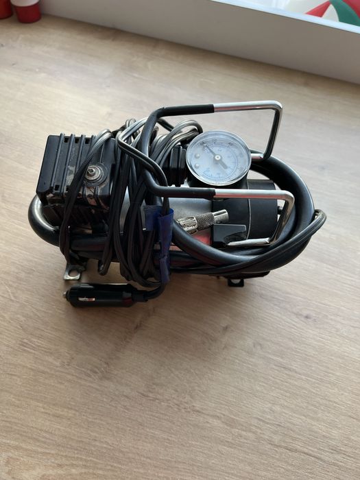 Насос автомобильный для шин