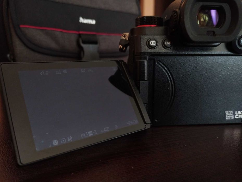 Фотоапарат Panasonic Lumix S5  и обектив Lumix S 50mm f/1.8