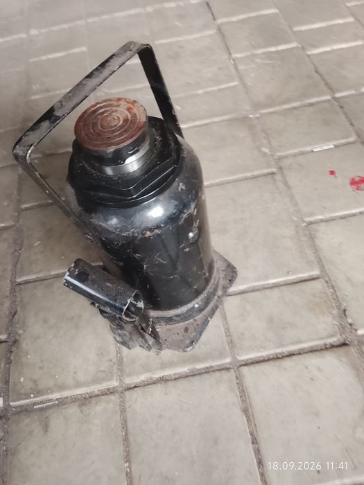 Продам донкрат 32 т