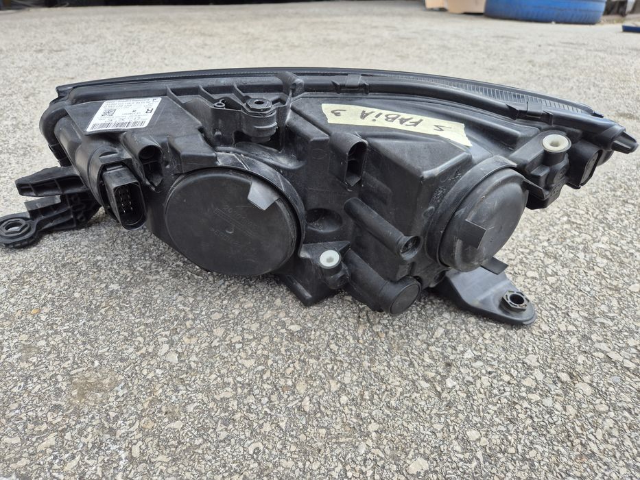 Десен фар Шкода Фабия 3 Skoda Fabia Face