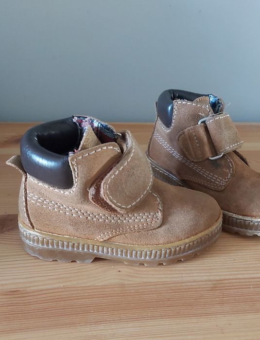 Детские  ботинки на мальчика