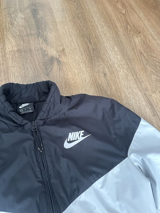 Ориганално яке Nike