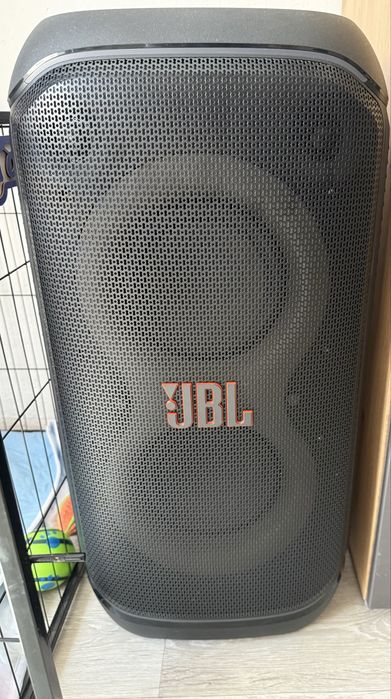 JBL PartyBox 320– stare excelentă, sunet puternic, Bluetooth