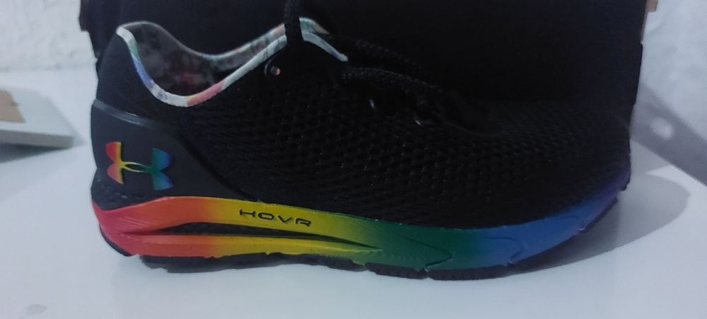 Adidasi Under Armour UA W HOVR Sonic 4 Pride Bluetooth 37.5