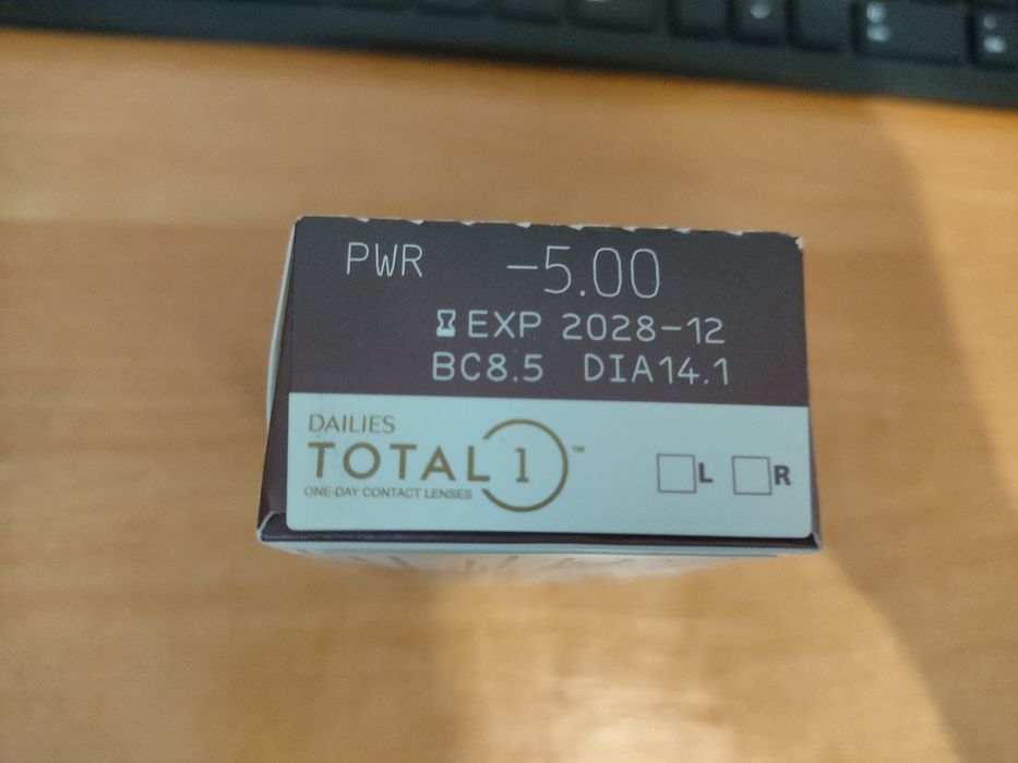 Контактные линзы Dailies Total 1