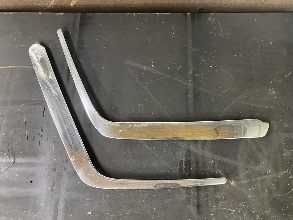 Сабля бампера передняя никель Мерседе w124 e500 молдинг