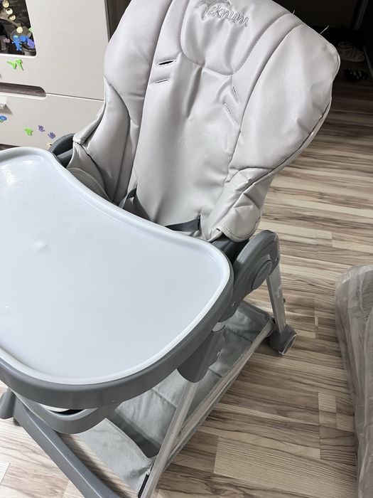 Продам стульчик для кормления