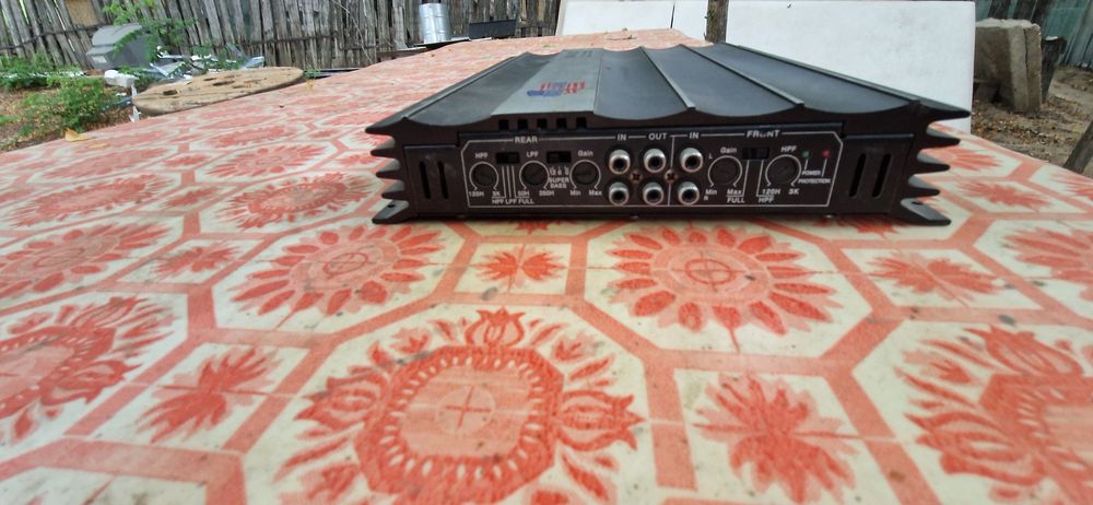 Vand amplificator auto