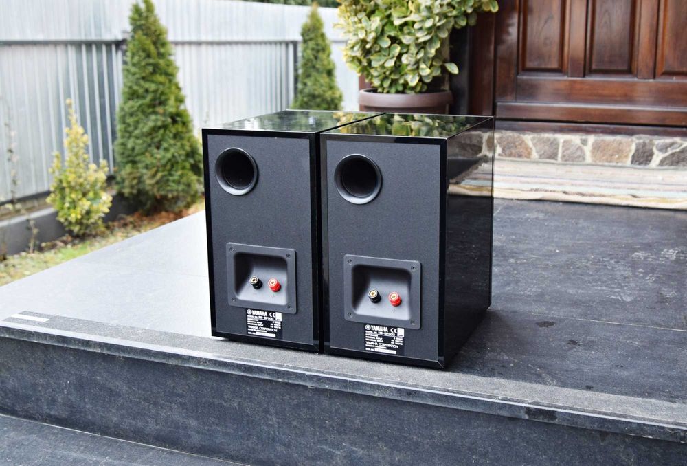 Boxe Yamaha NS-BP 300